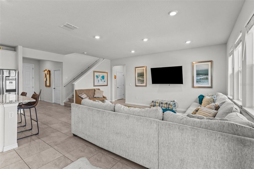 Image 8 of property listing at 3830 LIVELY CORAL PLACE, Bradenton, FL 34208