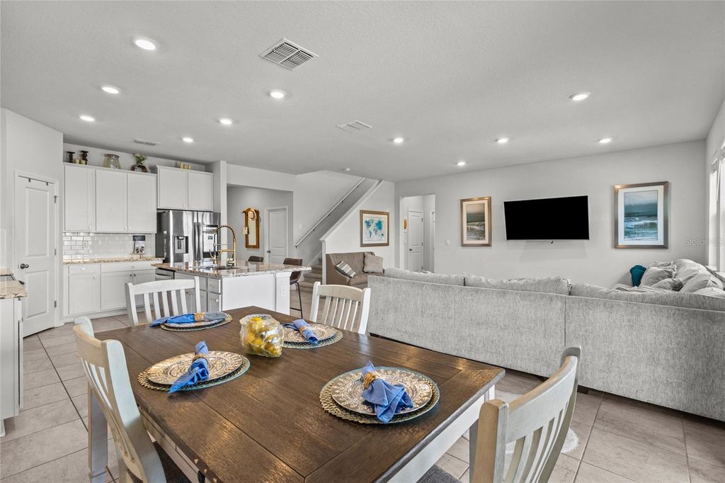 Image 10 of property listing at 3830 LIVELY CORAL PLACE, Bradenton, FL 34208