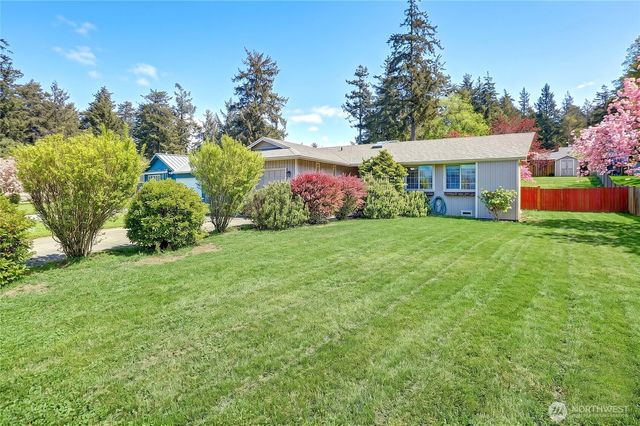 2180 Westwood Place, Oak Harbor, WA 98277
