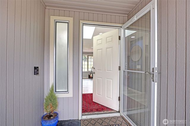 2180 Westwood Place, Oak Harbor, WA 98277