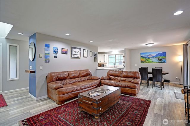 2180 Westwood Place, Oak Harbor, WA 98277