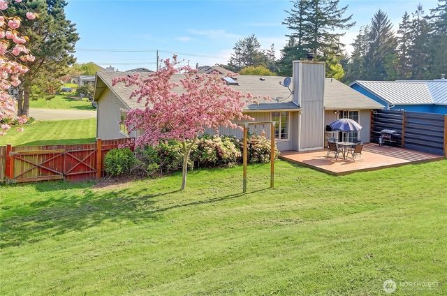 2180 Westwood Place, Oak Harbor, WA 98277