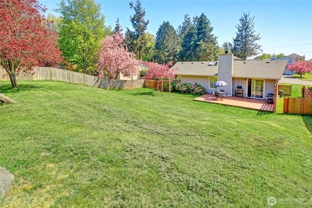 2180 Westwood Place, Oak Harbor, WA 98277