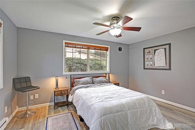 2180 Westwood Place, Oak Harbor, WA 98277