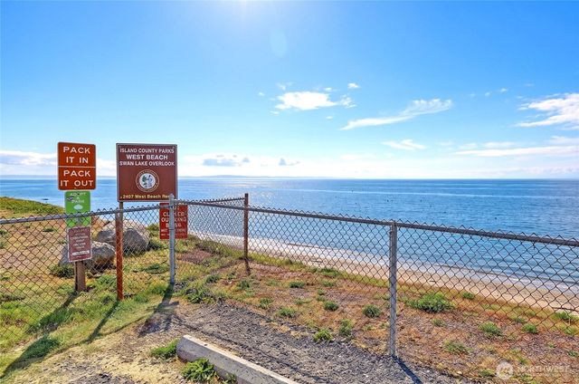 2180 Westwood Place, Oak Harbor, WA 98277