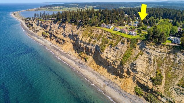 2180 Westwood Place, Oak Harbor, WA 98277