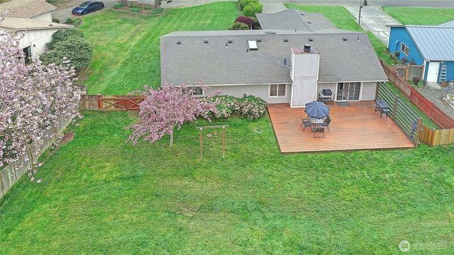 2180 Westwood Place, Oak Harbor, WA 98277