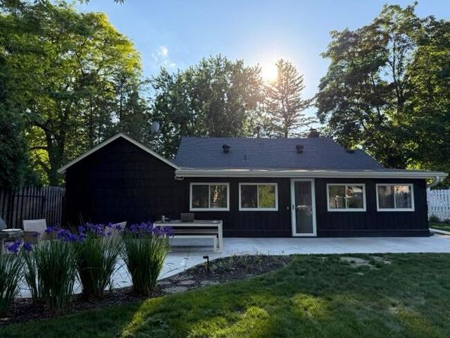 217 E Owasso Lane, Shoreview, MN 55126