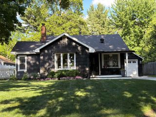 217 E Owasso Lane, Shoreview, MN 55126