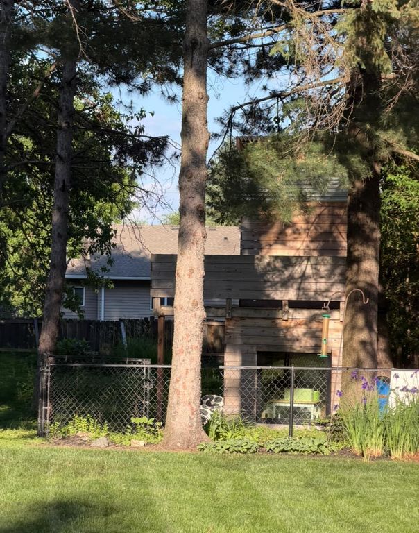 217 E Owasso Lane, Shoreview, MN 55126 — photo 4