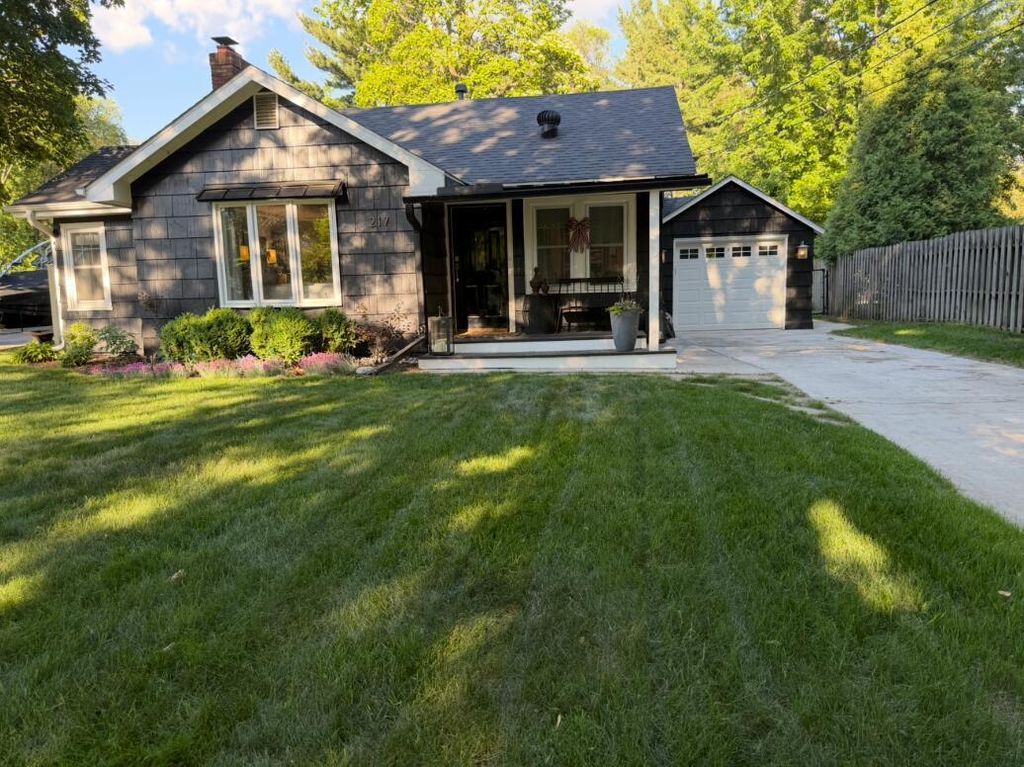 217 E Owasso Lane, Shoreview, MN 55126 — photo 5