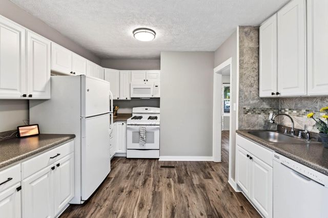 2141 AVENUE G, Council Bluffs, IA 51501