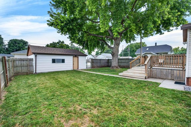 2141 AVENUE G, Council Bluffs, IA 51501