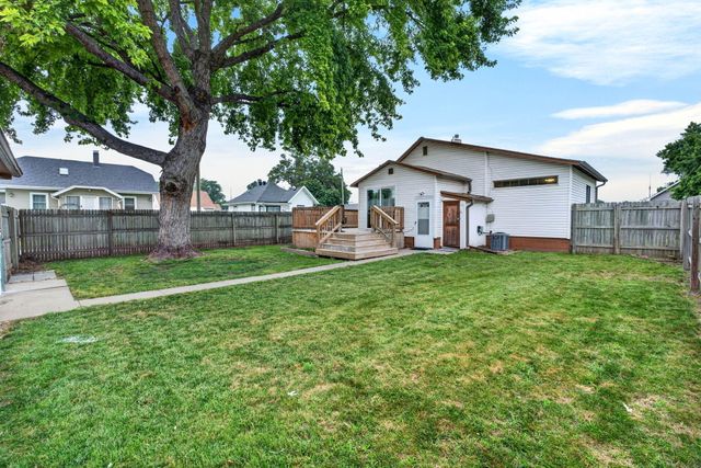 2141 AVENUE G, Council Bluffs, IA 51501