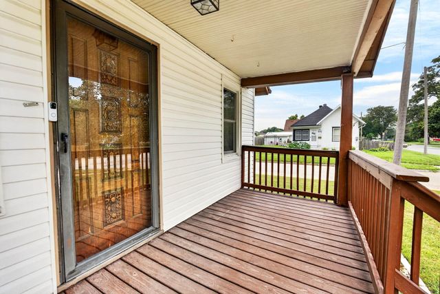 2141 AVENUE G, Council Bluffs, IA 51501