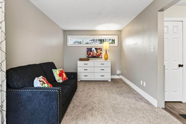 2141 AVENUE G, Council Bluffs, IA 51501