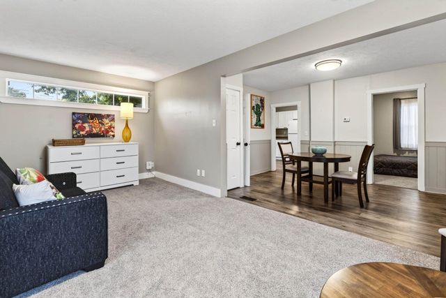 2141 AVENUE G, Council Bluffs, IA 51501