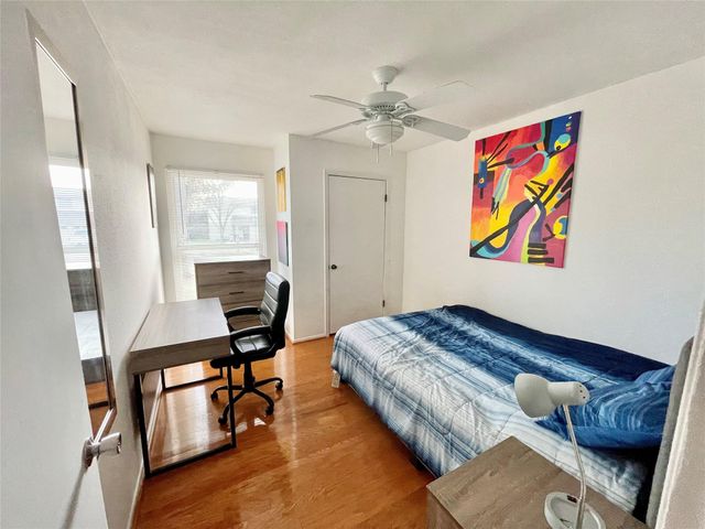 2010 Abbey CIR, Austin, TX 78727