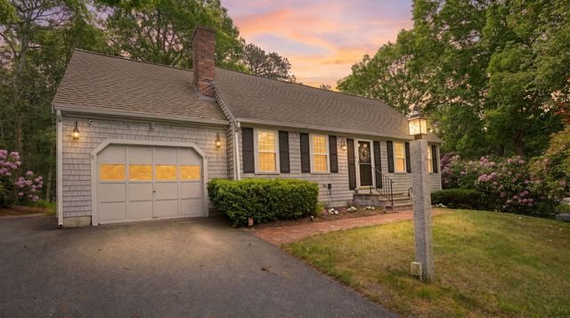 114 King Arthur Drive, Osterville, MA 02655