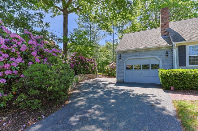 114 King Arthur Drive, Osterville, MA 02655