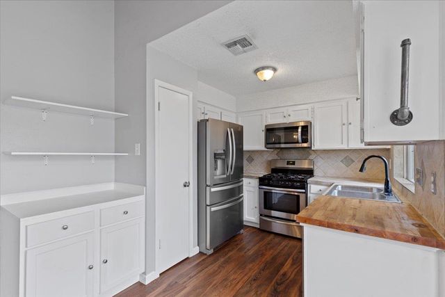 509 Suzzane RD, Pflugerville, TX 78660