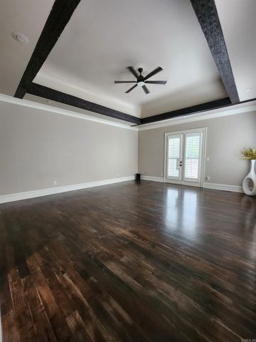 11 La Scala Court, Little Rock, AR 72212