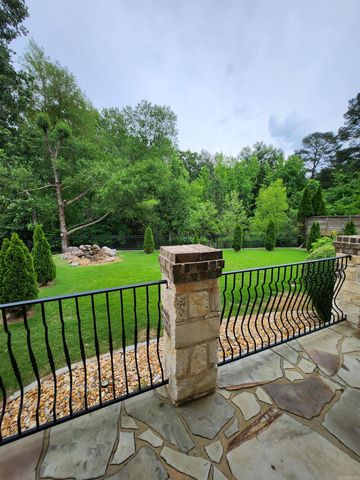 11 La Scala Court, Little Rock, AR 72212