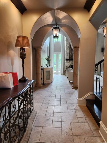 11 La Scala Court, Little Rock, AR 72212