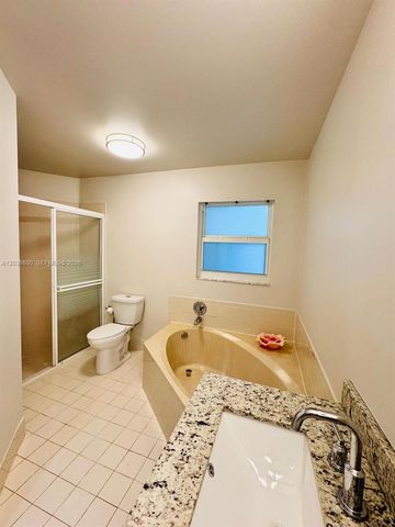 1480 Sweetbay Way, Hollywood, FL 33019