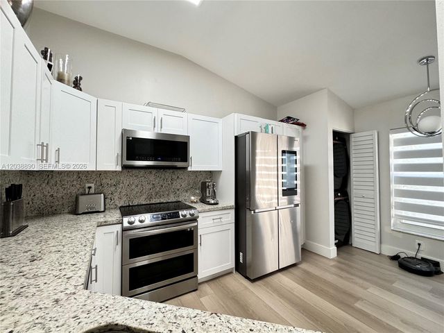1480 Sweetbay Way, Hollywood, FL 33019