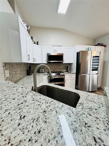 1480 Sweetbay Way, Hollywood, FL 33019
