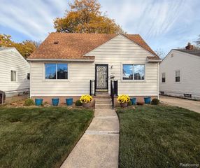 27042 Kitch Street, Inkster, MI 48141