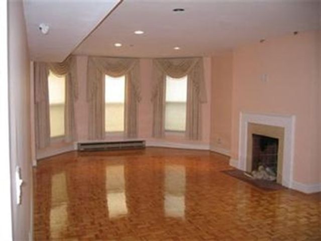 416 Commonwealth Avenue 507, Boston, MA 02116