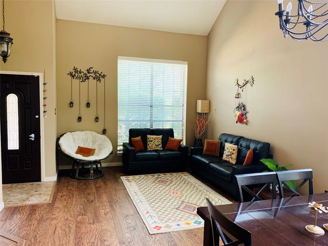 1848 Sonnet Drive, Grapevine, TX 76051