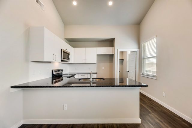 663 Wheatfield Drive, Venus, TX 76084