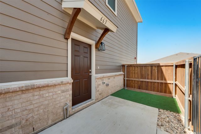 663 Wheatfield Drive, Venus, TX 76084