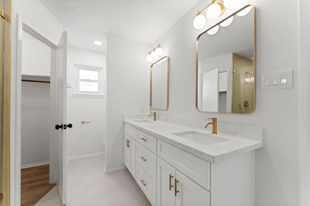 7526 Hablo Drive, Houston, TX 77083