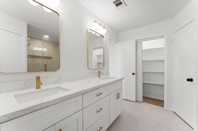 7526 Hablo Drive, Houston, TX 77083