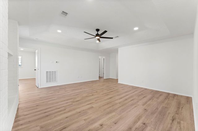 7526 Hablo Drive, Houston, TX 77083