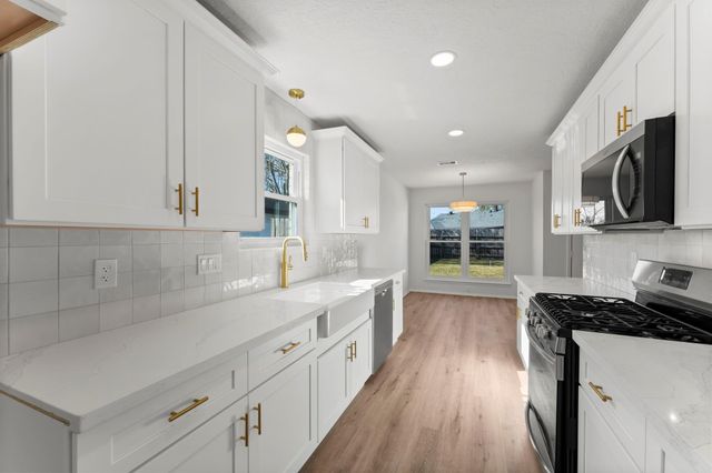 7526 Hablo Drive, Houston, TX 77083