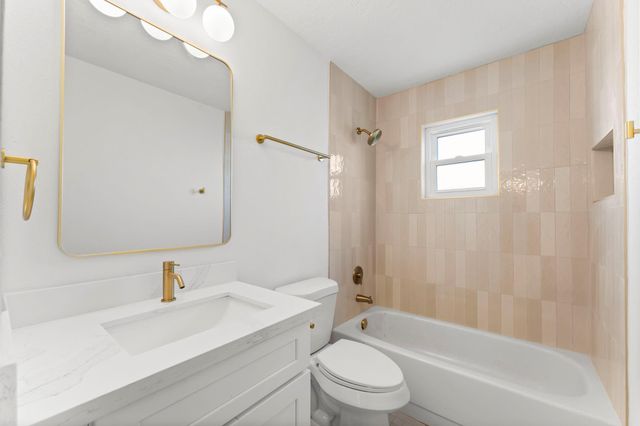 7526 Hablo Drive, Houston, TX 77083