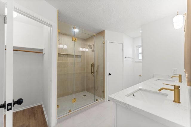 7526 Hablo Drive, Houston, TX 77083