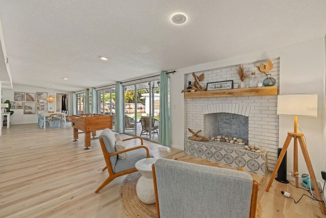 2069 BOUGAINVILLEA STREET, Sarasota, FL 34239