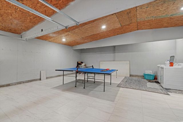 2069 BOUGAINVILLEA STREET, Sarasota, FL 34239