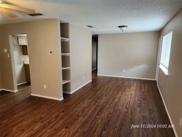 429 Thomas Street SW D, Burleson, TX 76028