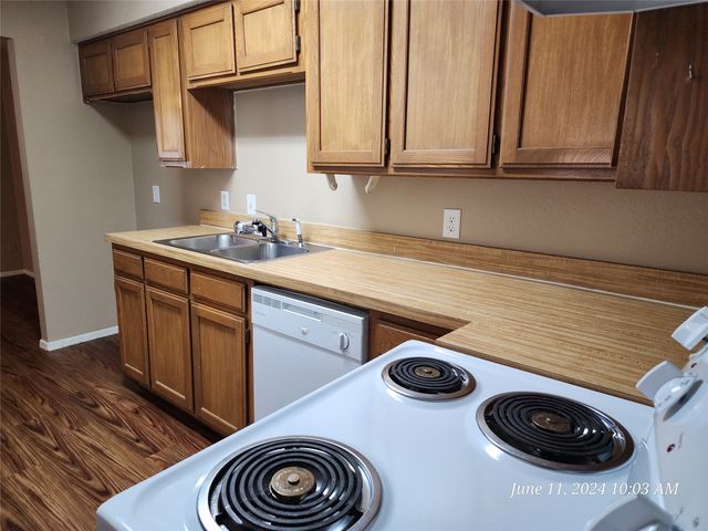 429 Thomas Street SW D, Burleson, TX 76028