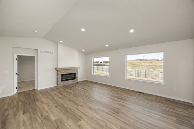 8211 Buckley Court, Johnston, IA 50131