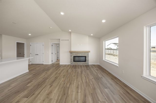 8211 Buckley Court, Johnston, IA 50131