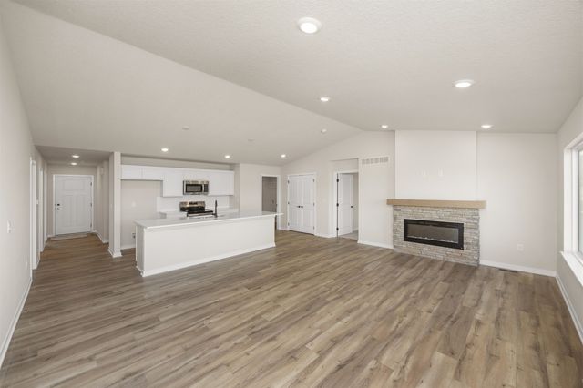 8211 Buckley Court, Johnston, IA 50131