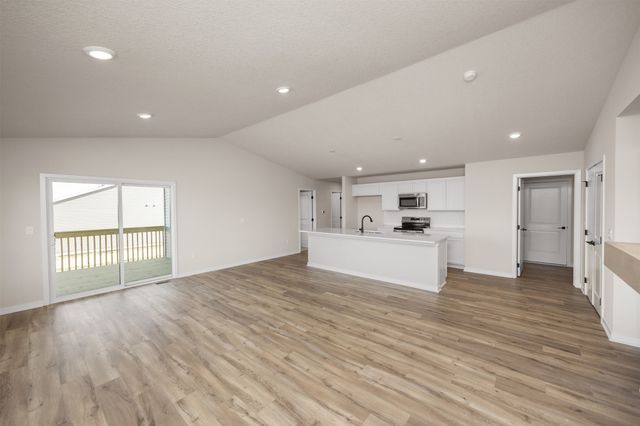 8211 Buckley Court, Johnston, IA 50131